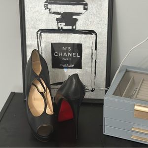 Reposhing a pair of Christian Louboutin Jilopa Platforms